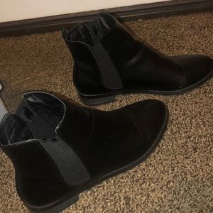Black short boots